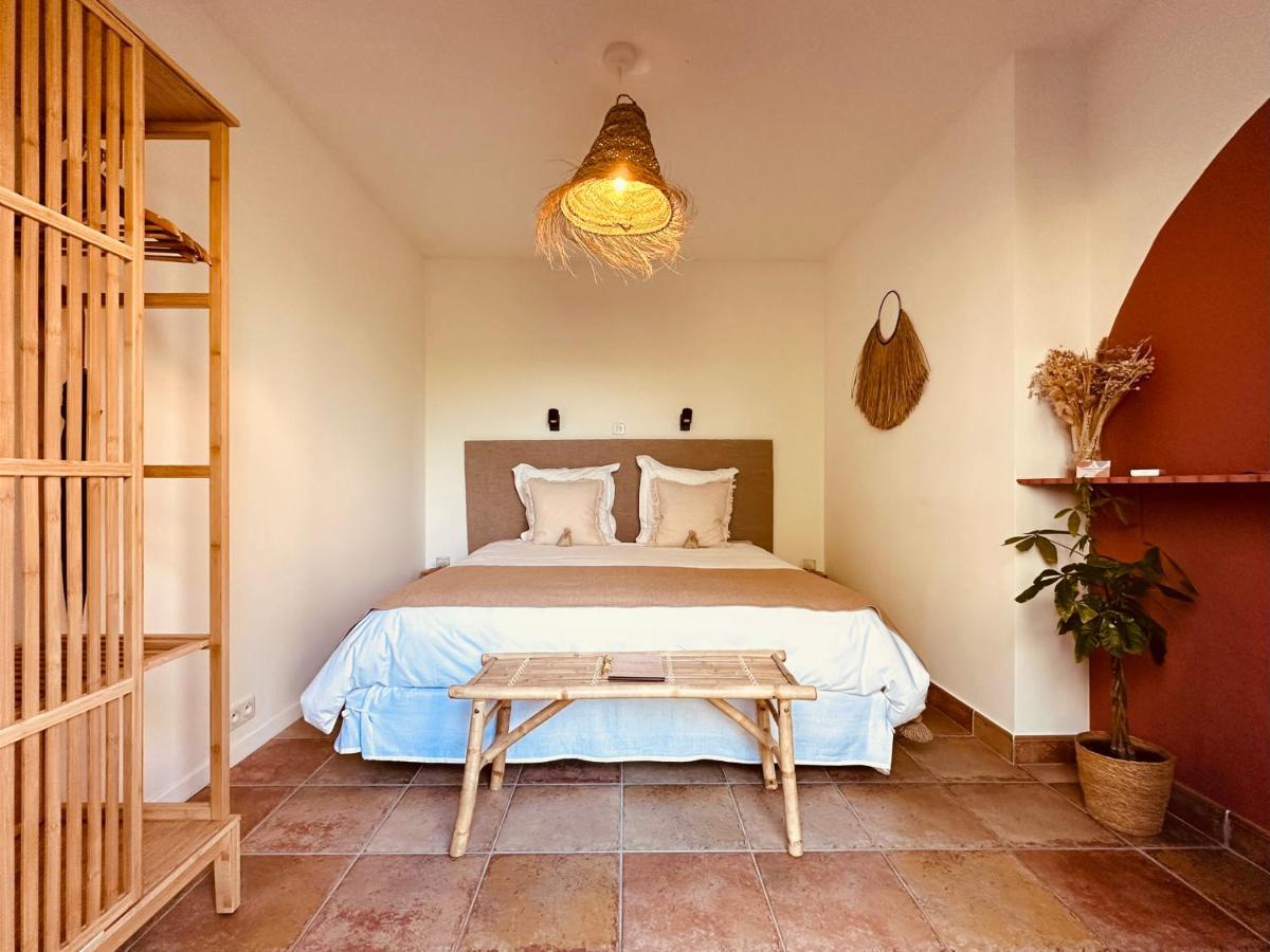 4 Saisons En Provence Bed & Breakfast Saint-Paul-en-Foret Exterior photo