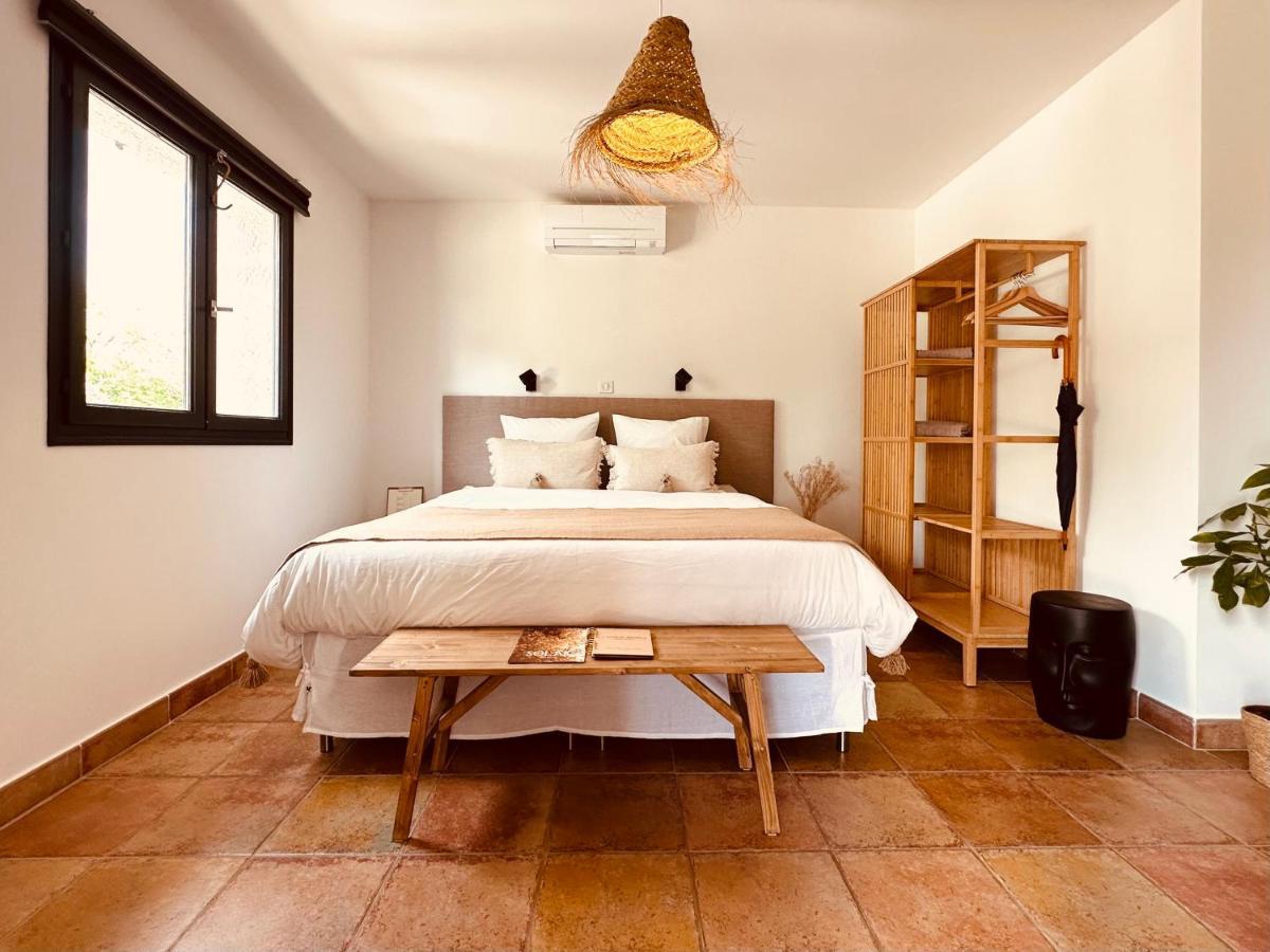 4 Saisons En Provence Bed & Breakfast Saint-Paul-en-Foret Exterior photo