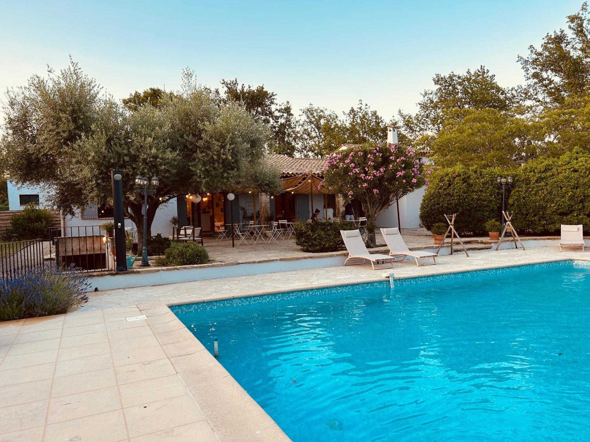 4 Saisons En Provence Bed & Breakfast Saint-Paul-en-Foret Exterior photo